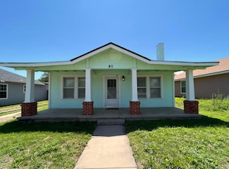411 N Adams St, San Angelo, TX 76901