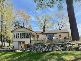 1543 Loebrich Dr, Gladwin, MI 48624