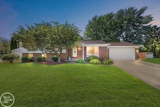 37947 Streamview Dr, Sterling Heights, MI 48312