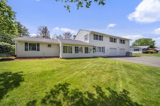 86 Burley St, Danvers, MA 01923