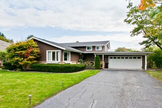 1301 Huber Ln Unit B, Glenview, IL 60026