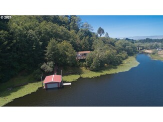 2125 N Lake Rd, Lakeside, OR 97449