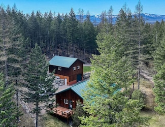 1000 Kelley Rd, Columbia Falls, MT 59912