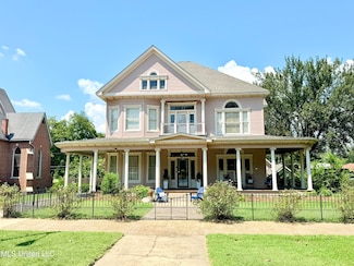 433 S Main St, Grenada, MS 38901