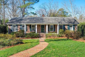 605 Emory Dr, Chapel Hill, NC 27517