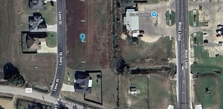 1904 Lynn St, El Campo, TX 77437