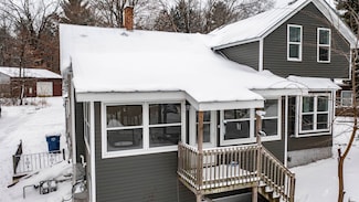 E1655 Grandview Rd, Waupaca, WI 54981