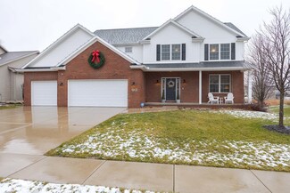 2812 Vrooman Ct, Bloomington, IL 61704
