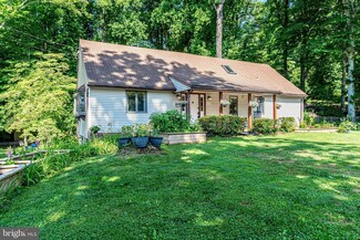 4812 Montgomery St, Annandale, VA 22003