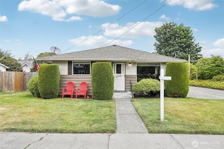 115 7th Ave SW, Puyallup, WA 98371
