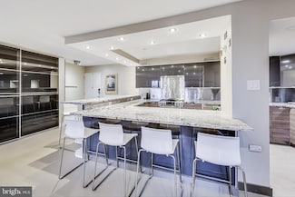 700 7th St SW Unit 706, Washington, DC 20024