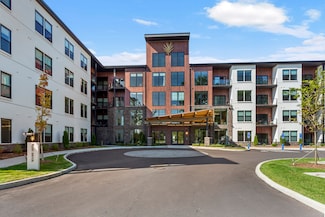 65 Jolley Dr Unit 401, Bloomfield, CT 06002