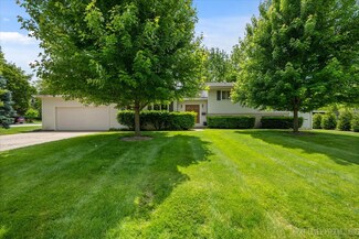 1410 North St, Geneva, IL 60134