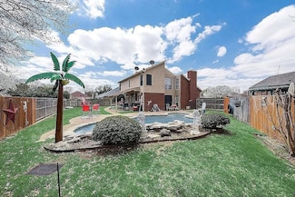 2954 Volga Ct, Fort Worth, TX 76118