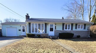 276 Strawberry Field Rd, Warwick, RI 02886