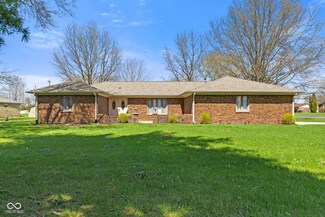 5132 W Blue Bell Dr, New Palestine, IN 46163