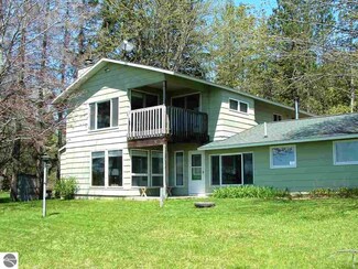 4885 N East Torch Lake Dr, Central Lake, MI 49622