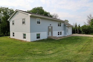 906 Riverview Dr, Sioux Rapids, IA 50585