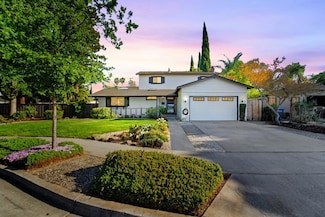 414 Queens Ct, Campbell, CA 95008