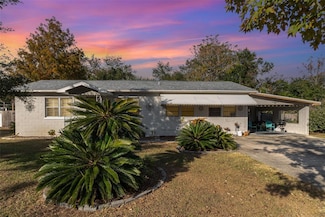 12 Seminole Dr, Debary, FL 32713