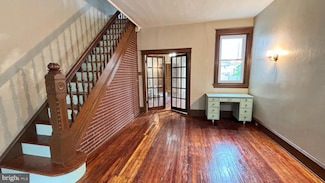 2041 E Cambria St, Philadelphia, PA 19134