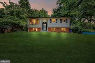 13419 Bartlett St, Rockville, MD 20853