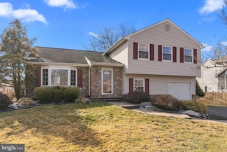 1423 Scarlet Oak Rd, Yardley, PA 19067