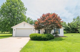 5716 Lake Shore Dr, Poplar Bluff, MO 63901