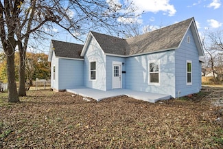 708 E Vilas Ave, Guthrie, OK 73044