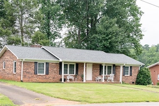 415 Blessing Dr, Dobson, NC 27017