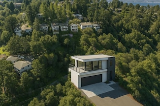 3 Westover Dr, Oakland, CA 94611