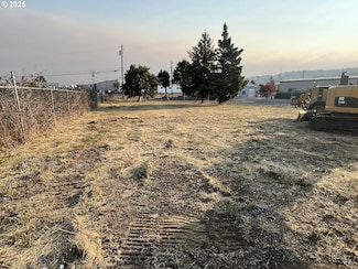 0 NW Highland St, Roseburg, OR 97470