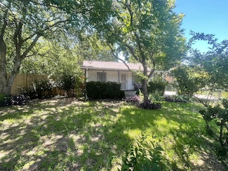 611 Crestside Dr, Duncanville, TX 75137