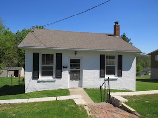 236 S Hickory St, Galena, IL 61036