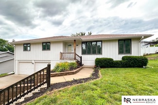 11516 Roanoke Blvd, Omaha, NE 68164