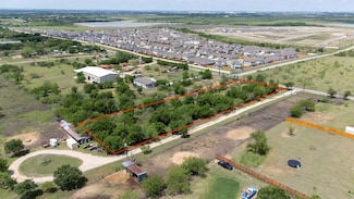 788 Williamson Rd, Niederwald, TX 78640