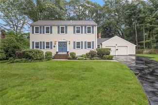475 Red Chimney Dr, Warwick, RI 02886