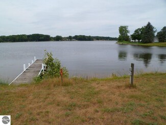 2008 Channel Dr W, Lake Isabella, MI 48893