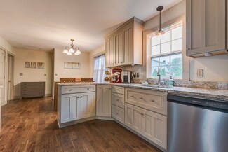 42 Rocco Dr, Blackstone, MA 01504