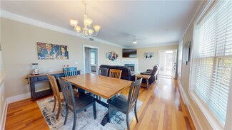 127 Shady Ln Unit 200, Brunswick, GA 31520