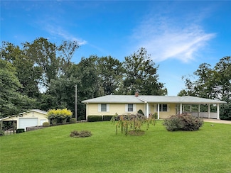 4943 Highway V, Villa Ridge, MO 63089