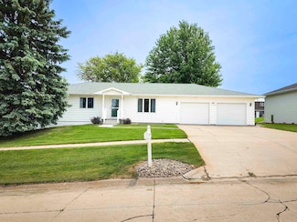 1705 Syracuse Ave, Norfolk, NE 68701