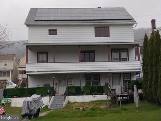 10 W Columbus Ave, Nesquehoning, PA 18240