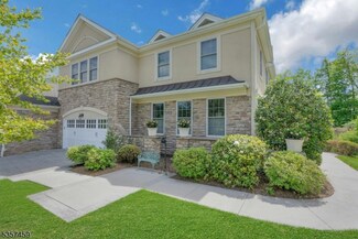 9 Corda Ln Unit E1, Warren, NJ 07059