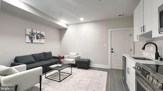 824 18th St NE Unit 1, Washington, DC 20002