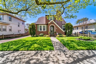 22 E Dawes Ave, Somers Point, NJ 08244