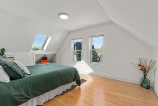 32 Richardson St, Somerville, MA 02145