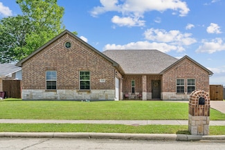 7106 Lakeshore Dr, Rowlett, TX 75089