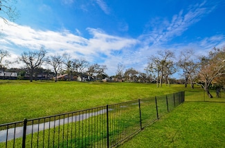 2842 W Pebble Beach Dr, Missouri City, TX 77459