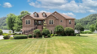 390 Powell Riverfront Rd, Saint Marys, WV 26170